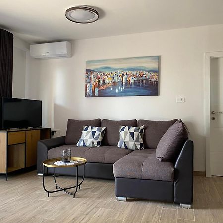 Marazul Apartments Povljana Bagian luar foto