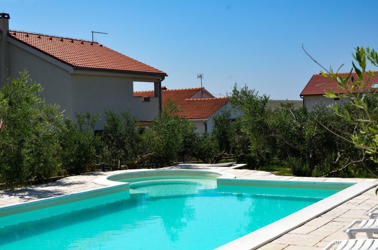 Marazul Apartments Povljana Bagian luar foto